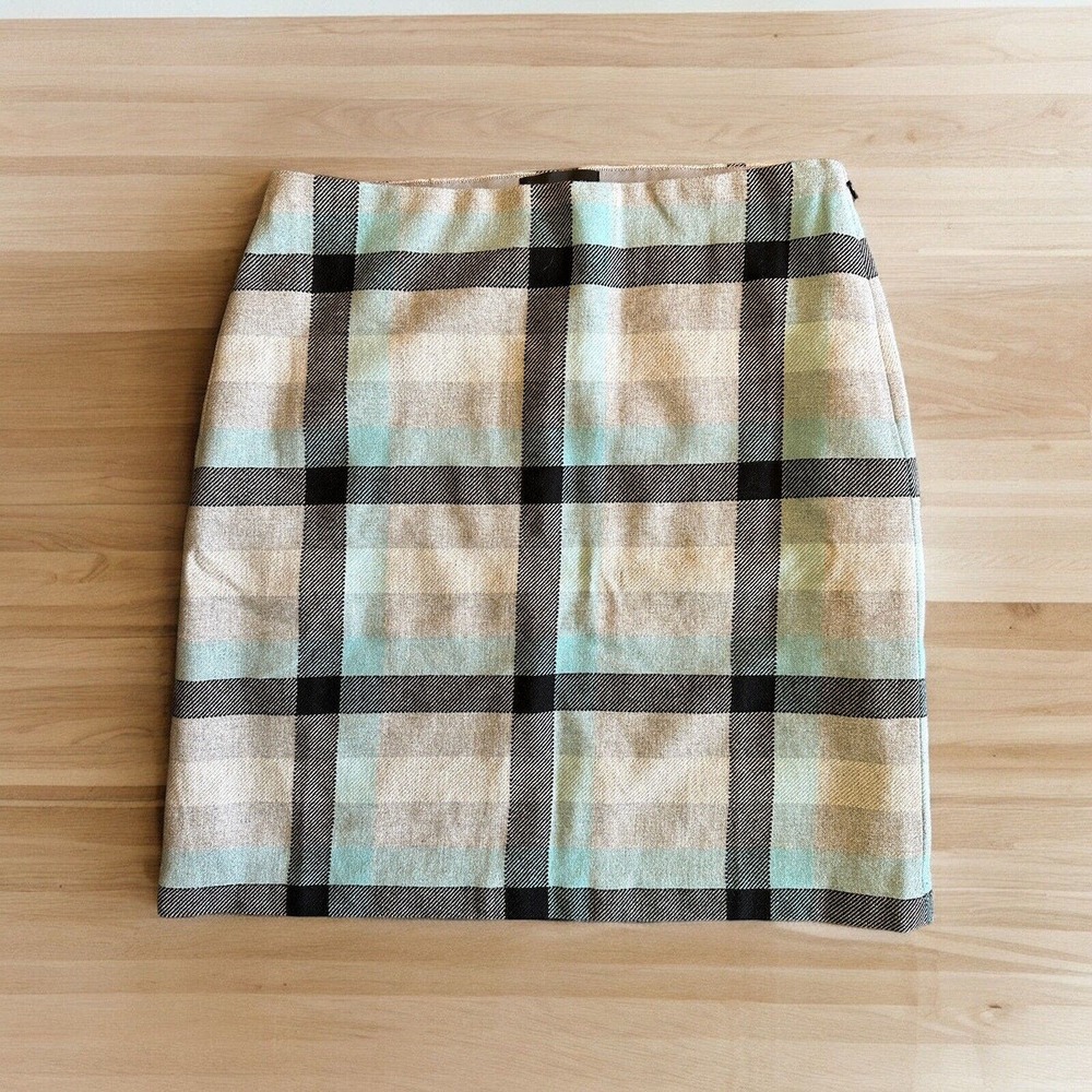 Talbots Baby Blue Gray Black Large Plaid Knit Pencil Skirt Sz 10 EUC